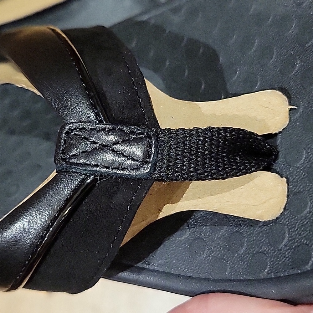New In Box: VIONIC Shore Toe Post Sandal - Picture 8 of 13